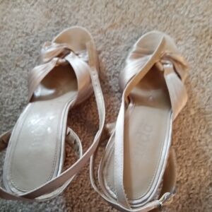 Elegant Beige Strappy Sandals